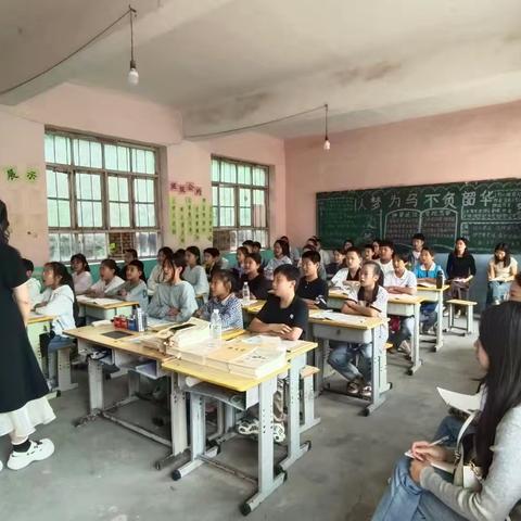 集团化办学走进南寨小学——新分教师观摩课