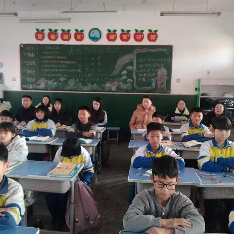 尝试中探究，研讨中提升——辛安镇镇中心校贾北堡明德小学数学组教研活动掠影