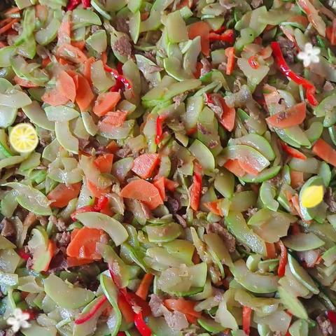 曙光幼儿园中秋节美食分享活动      今天我园将举办【中秋快乐分享会】🥮񫬌和孩子们在幼儿园提前过中秋节🎉󲐠同时祝大朋友、小朋友节日快乐！     曙光幼儿园中秋节美食