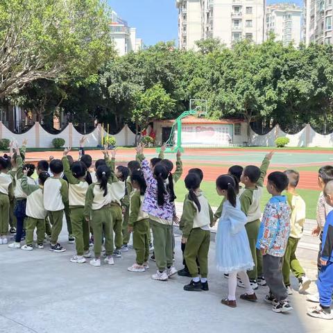 幼小协同，共待花开—南靖县实验小学迎接南靖县第三实验幼儿园小朋友来校参观