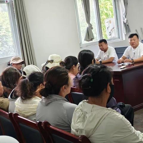 直面高温“烤”验 汗水擦亮城市颜值