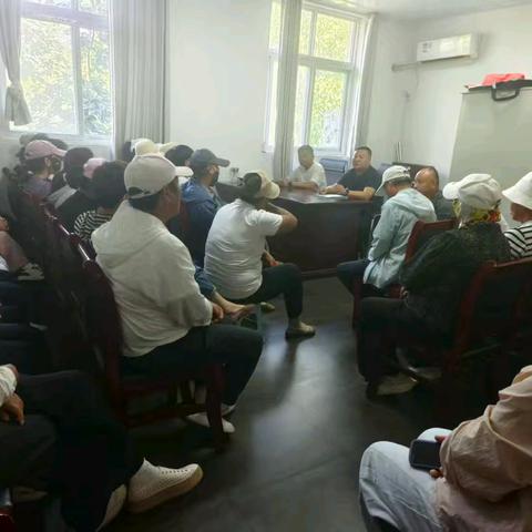 濮东清扫公司召开管理员会议传达工作要求