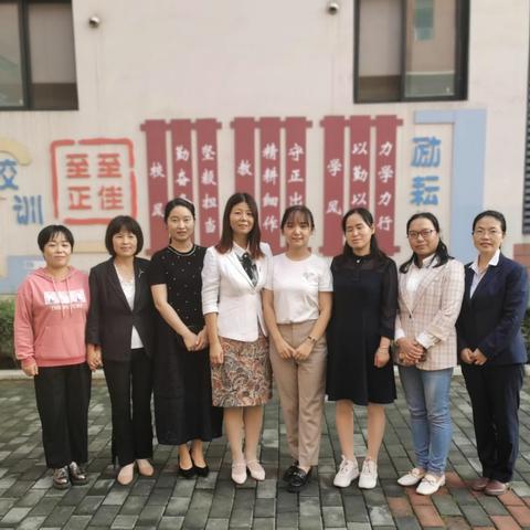 第33期 在磨砺中成长，做幸福语文人——闫军凤“名师＋”研修共同体【送教专栏】