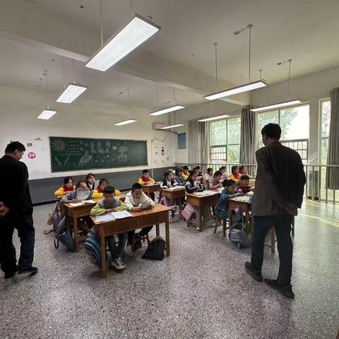 不负韶华研更进，听评互学教为先——梁山县小安山镇鹅鸭厂小学教研活动