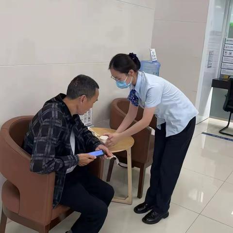 优化适老服务、增进老年人体验（劳动者港湾+）