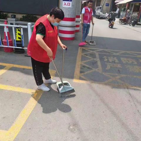 开展清洁行动扮靓美丽郾城