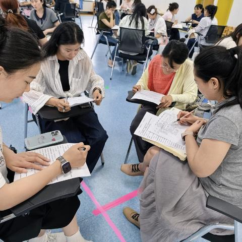 崔美琦：《小熊滚接球》赵寨子镇中心幼儿园小班健康活动案例