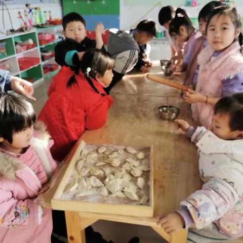 “饺子飘香迎冬至，师幼团圆暖人心”——板桥幼儿园冬至包饺子活动