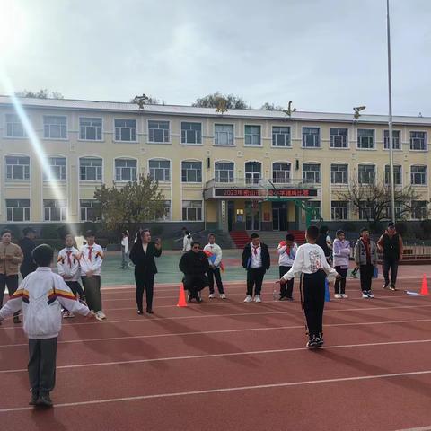 “快乐运动 放飞梦想”	——密山市实验小学体育跳绳比赛