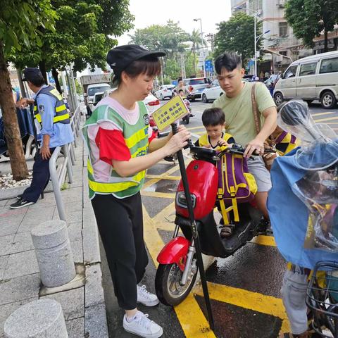 为爱护航🌟共筑平安——【大沥健康幼儿园】“警家校护安护畅”最美家长义工活动篇