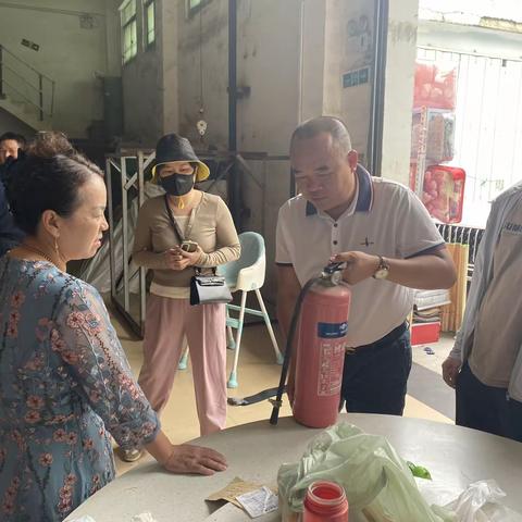 吉阳区海罗村委会联合包点单位区司法局开展“岁末年初”安全生产大排查大整治工作简报2.4