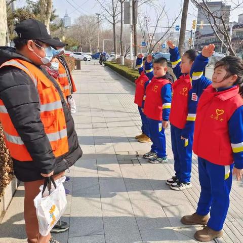 践行雷锋精神，点燃奉献之火——博山中心路小学开展学雷锋日活动