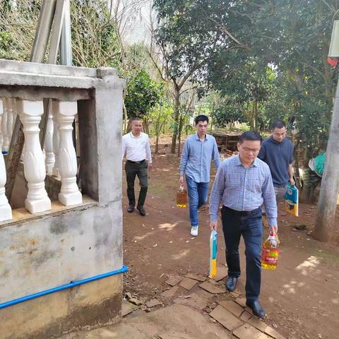 市财政局开展新春送温暖走访慰问活动