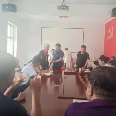 【赵亚静】石哲镇到村工作大学生工作动态