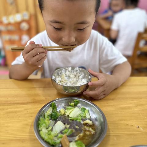 蓝馨幼儿园———午餐篇