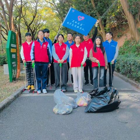 “志”在心中，“愿”在行动中—石岩街道开展城管志愿服务队志愿服务活动