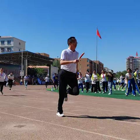 昌吉市第五小学教职工趣味运动会欢乐启幕，凝聚团队活力