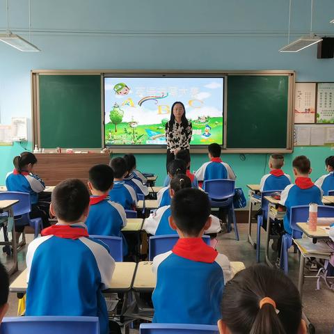 写漂亮的英文字 做优秀的小学生——太原二中小学部首届英语书写大赛