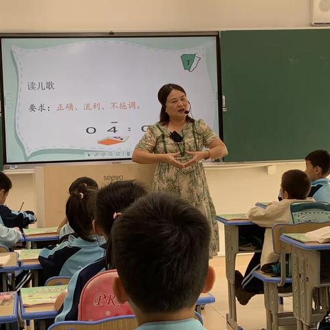 践行习课堂，回辉总动员——记回辉小学语文教研活动