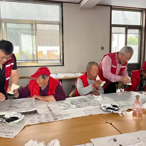 “威海红帆 乳社益心”社会组织参与社会服务——“墨香暖耆岁 福寿映银龄”公益服务项目走进小汤温泉老年公寓和冯家镇敬老院