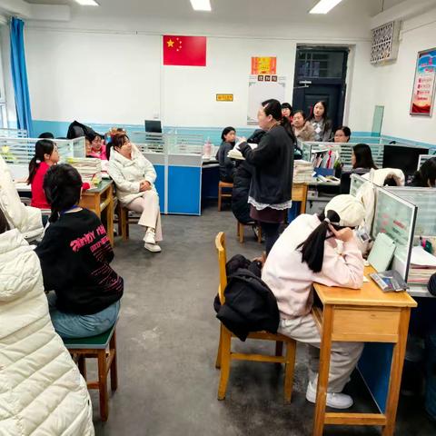 规范日常，勤耕不辍——九年级组例会