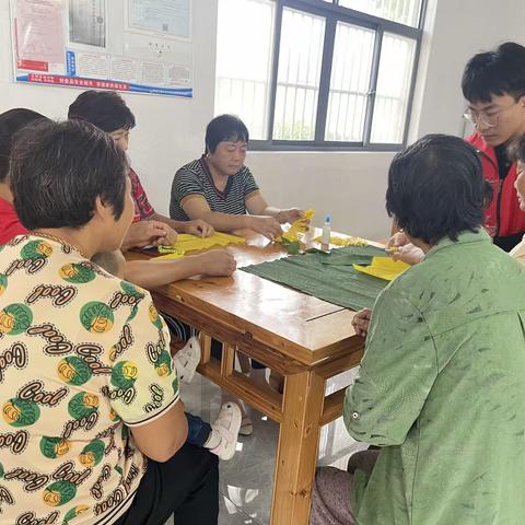 巧手生花 助残有爱