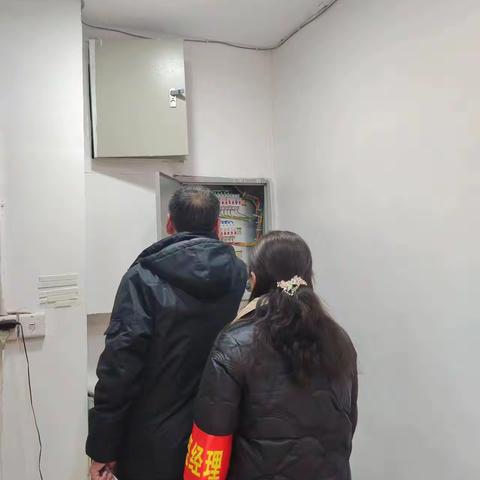 嘉鱼店租赁商户节前安全检查