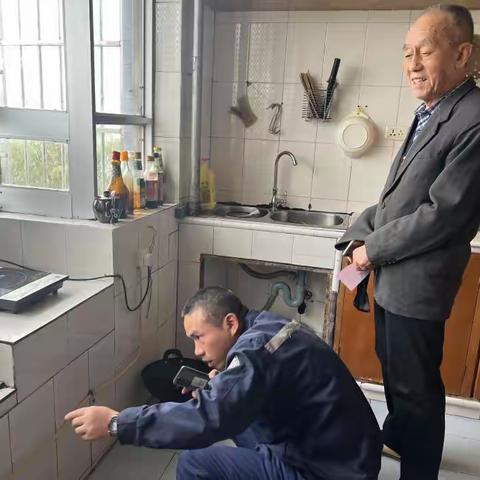 心系独居老人，入户走访暖人心
