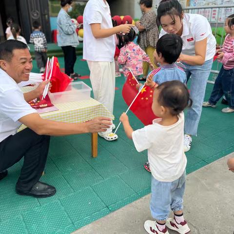 小手绘祖国，培育爱国情        ——祁集中心幼儿园开展国庆主题活动