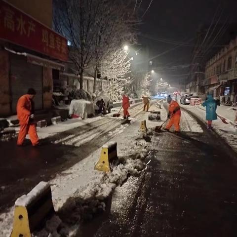 不畏严寒，坚守一线！——致敬风雪中的最美劳动者