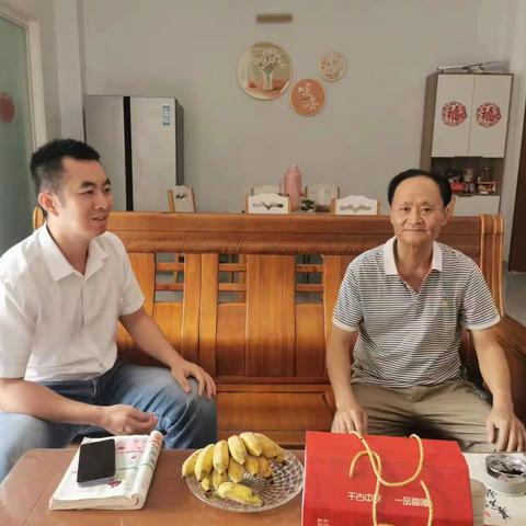 喜迎中秋、国庆双节 助力杭州亚运 陵水县开展双节慰问活动