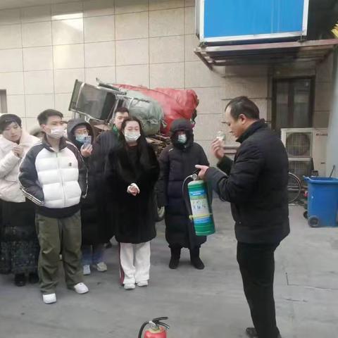雁塔区小寨路街道总工会金莎国际物业有限公司开展消防实操演练，共筑安全防线