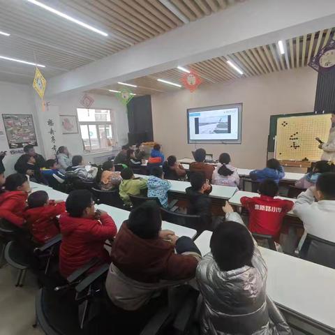 雁塔区小寨路街道永松路社区职工书屋开展的“职工书屋科普课堂”活动
