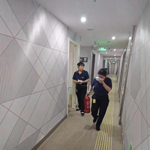 雁塔区小寨路街道总工会联合辖区企业七天酒店开展“人人讲安全 个个会应急”安全生产月活动