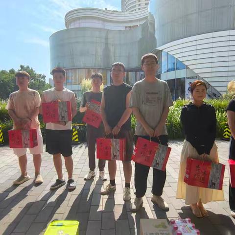 雁塔区小寨路街道总工会开展“工会送清凉、防暑保安康” 活动