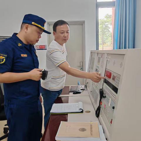 护航开学季 ——美兰区消防救援大队深入校园开展消防安全检查