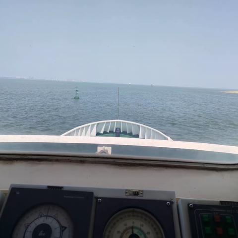 海口市农业农村局中国渔政46026船在海上开展伏季休渔期巡查工作