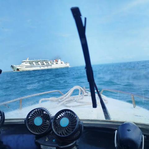 海口市农业农村局中国渔政46021艇海上开展伏季休渔期巡查工作