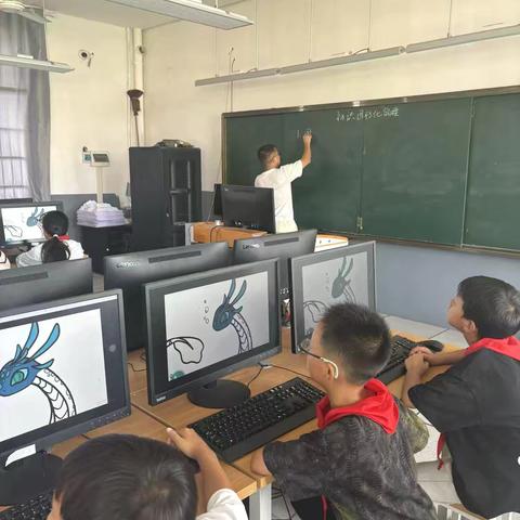 徐昌飞老师的图形化编程课堂纪实