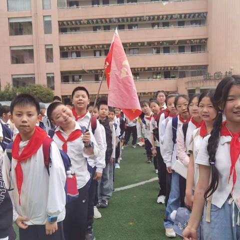武珞路小学石牌岭分校五（2）班春景展新图•少年绘未来研学旅行