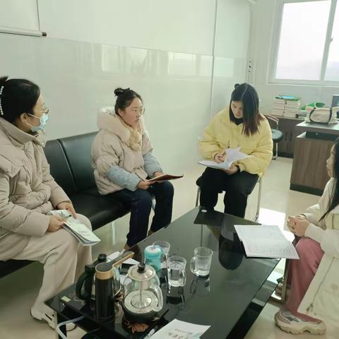 总结反思促教学，齐心共研同成长——三里沟中心小学英语组阶段总结