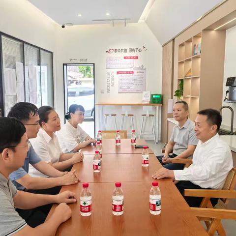 海口市总工会开展“五一”劳模代表慰问活动