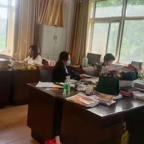 市一小质量分析会