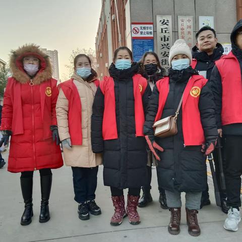 家长护卫队，最靓丽的风景线——— 兴安小学一（3）班家长执勤篇