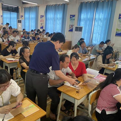 周末不停歇，欢乐充电ing——容县2022年度小学（幼儿园、特殊教育学校）教师继续教育全员培训