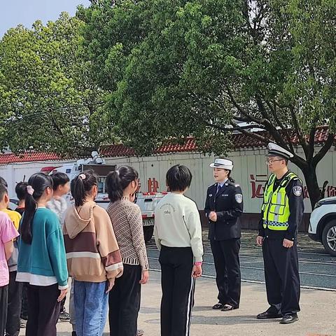 交通安全进校园，守护平安成长路 ——石上中心小学交通安全进校园活动