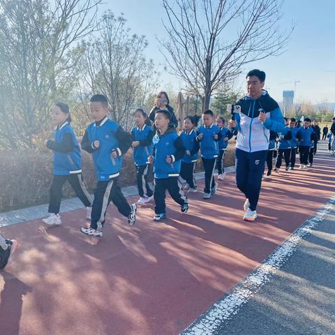 太原市诚师实验学校                第四届校园小马拉松赛