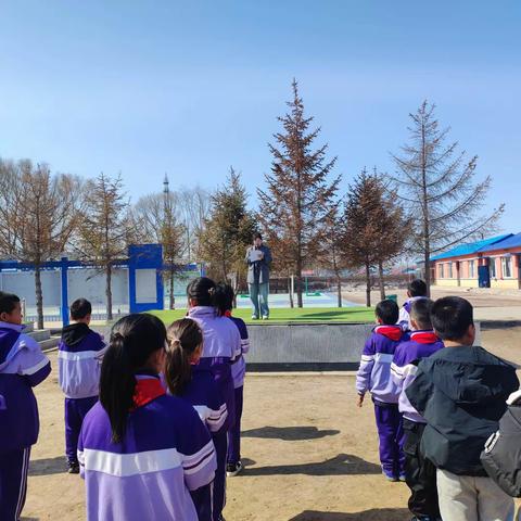 梦想起航，佳绩共赏——三团乡中心小学期末成绩优秀和优秀寒假作业奖颁奖仪式