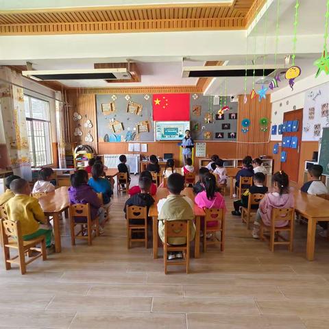 童声诵经典，推普润童心