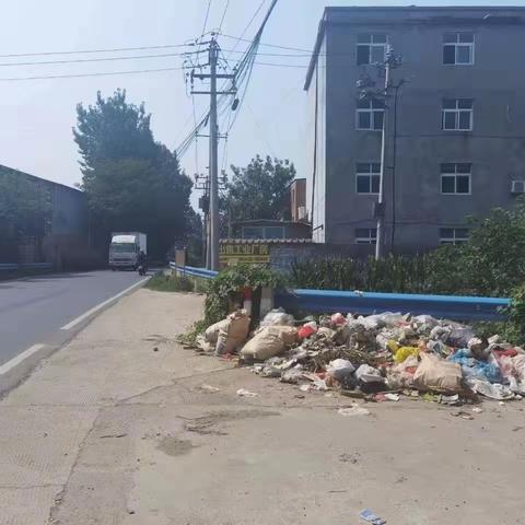 白营社区开展环境卫生整治工作